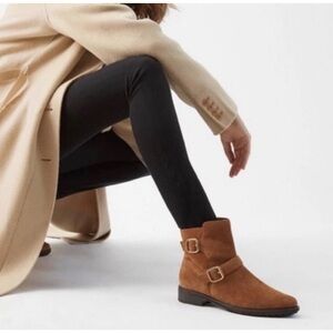27 EDIT Kaiser Whiskey Suede booties Size 7.5
NEW